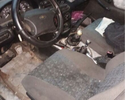 Серый Шевроле Нива, объемом двигателя 0 л и пробегом 200 тыс. км за 1600 $, фото 2 на Automoto.ua