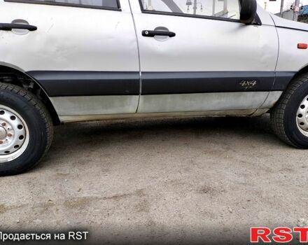 Серый Шевроле Нива, объемом двигателя 1.7 л и пробегом 167 тыс. км за 3200 $, фото 10 на Automoto.ua