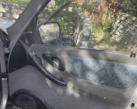 Сірий Шевроле Нива, об'ємом двигуна 1.7 л та пробігом 370 тис. км за 3500 $, фото 10 на Automoto.ua