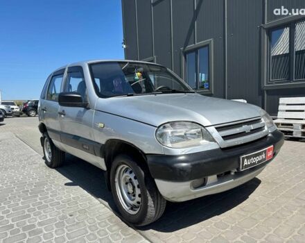 Серый Шевроле Нива, объемом двигателя 1.7 л и пробегом 365 тыс. км за 3490 $, фото 11 на Automoto.ua
