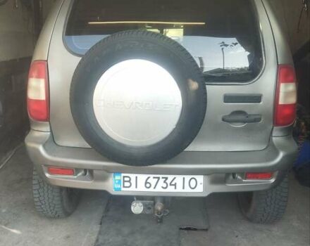 Сірий Шевроле Нива, об'ємом двигуна 1.7 л та пробігом 310 тис. км за 3200 $, фото 5 на Automoto.ua