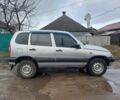 Серый Шевроле Нива, объемом двигателя 1.9 л и пробегом 205 тыс. км за 3000 $, фото 3 на Automoto.ua