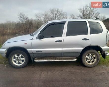 Серый Шевроле Нива, объемом двигателя 1.8 л и пробегом 205 тыс. км за 2841 $, фото 1 на Automoto.ua