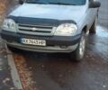 Сірий Шевроле Нива, об'ємом двигуна 1.69 л та пробігом 280 тис. км за 4000 $, фото 1 на Automoto.ua