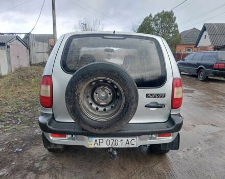 Серый Шевроле Нива, объемом двигателя 1.9 л и пробегом 205 тыс. км за 3000 $, фото 5 на Automoto.ua