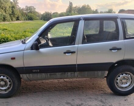 Серый Шевроле Нива, объемом двигателя 1.7 л и пробегом 169 тыс. км за 2700 $, фото 3 на Automoto.ua