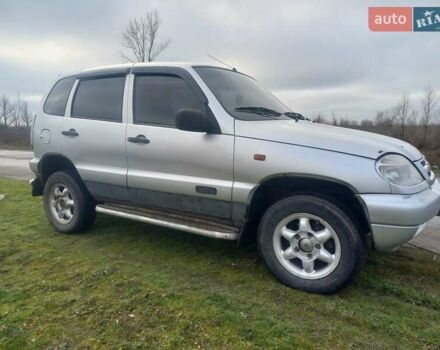 Серый Шевроле Нива, объемом двигателя 1.8 л и пробегом 205 тыс. км за 2841 $, фото 9 на Automoto.ua