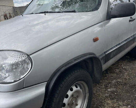 Сірий Шевроле Нива, об'ємом двигуна 1.7 л та пробігом 370 тис. км за 3500 $, фото 3 на Automoto.ua