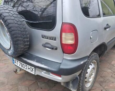 Серый Шевроле Нива, объемом двигателя 1.7 л и пробегом 147 тыс. км за 3200 $, фото 5 на Automoto.ua