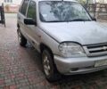 Сірий Шевроле Нива, об'ємом двигуна 1.7 л та пробігом 250 тис. км за 2500 $, фото 2 на Automoto.ua