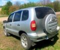 Сірий Шевроле Нива, об'ємом двигуна 1.7 л та пробігом 258 тис. км за 3400 $, фото 3 на Automoto.ua