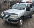 Серый Шевроле Нива, объемом двигателя 1.7 л и пробегом 147 тыс. км за 3200 $, фото 1 на Automoto.ua