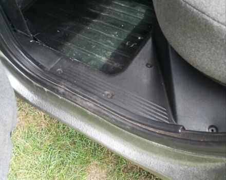 Серый Шевроле Нива, объемом двигателя 1.7 л и пробегом 218 тыс. км за 4150 $, фото 10 на Automoto.ua