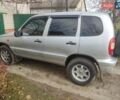Серый Шевроле Нива, объемом двигателя 1.69 л и пробегом 226 тыс. км за 3700 $, фото 1 на Automoto.ua