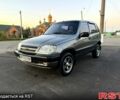 Сірий Шевроле Нива, об'ємом двигуна 1.7 л та пробігом 200 тис. км за 3450 $, фото 1 на Automoto.ua
