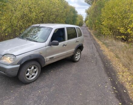 Сірий Шевроле Нива, об'ємом двигуна 1.7 л та пробігом 230 тис. км за 1666 $, фото 1 на Automoto.ua