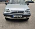 Сірий Шевроле Нива, об'ємом двигуна 1.7 л та пробігом 344 тис. км за 3100 $, фото 2 на Automoto.ua