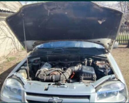 Серый Шевроле Нива, объемом двигателя 1.7 л и пробегом 180 тыс. км за 5000 $, фото 1 на Automoto.ua