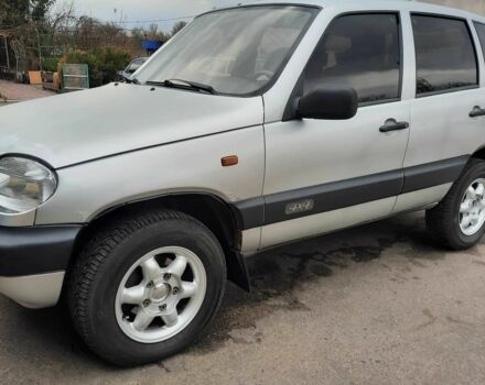 Сірий Шевроле Нива, об'ємом двигуна 1.7 л та пробігом 344 тис. км за 3100 $, фото 1 на Automoto.ua