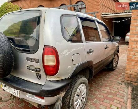 Сірий Шевроле Нива, об'ємом двигуна 1.7 л та пробігом 190 тис. км за 2700 $, фото 6 на Automoto.ua