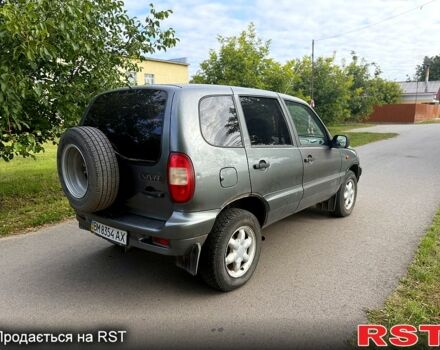 Серый Шевроле Нива, объемом двигателя 1.7 л и пробегом 125 тыс. км за 3350 $, фото 4 на Automoto.ua