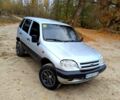 Сірий Шевроле Нива, об'ємом двигуна 1.7 л та пробігом 242 тис. км за 2400 $, фото 1 на Automoto.ua