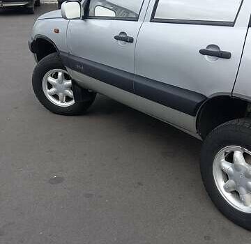 Сірий Шевроле Нива, об'ємом двигуна 1.69 л та пробігом 257 тис. км за 4300 $, фото 10 на Automoto.ua