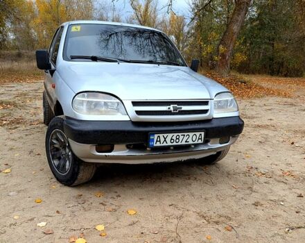 Сірий Шевроле Нива, об'ємом двигуна 1.7 л та пробігом 242 тис. км за 2400 $, фото 2 на Automoto.ua