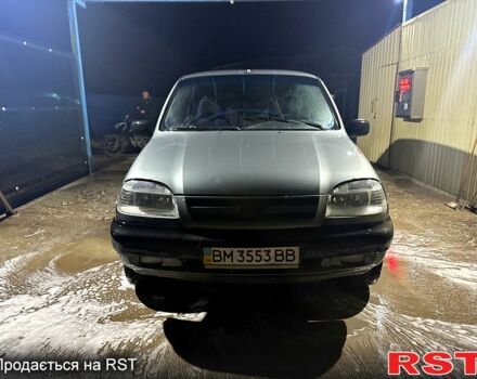 Сірий Шевроле Нива, об'ємом двигуна 1.7 л та пробігом 150 тис. км за 3850 $, фото 1 на Automoto.ua