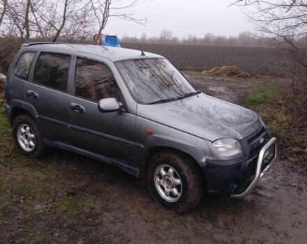 Сірий Шевроле Нива, об'ємом двигуна 1.7 л та пробігом 200 тис. км за 4600 $, фото 2 на Automoto.ua