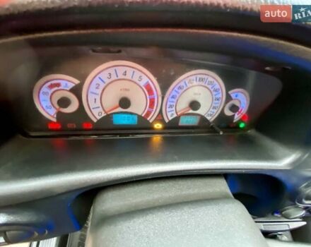 Сірий Шевроле Нива, об'ємом двигуна 1.7 л та пробігом 190 тис. км за 2700 $, фото 2 на Automoto.ua