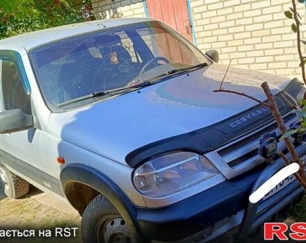 Сірий Шевроле Нива, об'ємом двигуна 1.7 л та пробігом 165 тис. км за 4300 $, фото 3 на Automoto.ua
