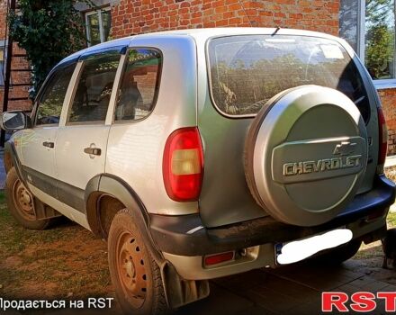 Сірий Шевроле Нива, об'ємом двигуна 1.7 л та пробігом 165 тис. км за 4300 $, фото 2 на Automoto.ua