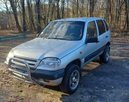 Сірий Шевроле Нива, об'ємом двигуна 1.7 л та пробігом 94 тис. км за 3400 $, фото 4 на Automoto.ua