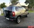Сірий Шевроле Нива, об'ємом двигуна 1.7 л та пробігом 200 тис. км за 3450 $, фото 2 на Automoto.ua