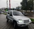 Серый Шевроле Нива, объемом двигателя 1.7 л и пробегом 250 тыс. км за 3000 $, фото 5 на Automoto.ua