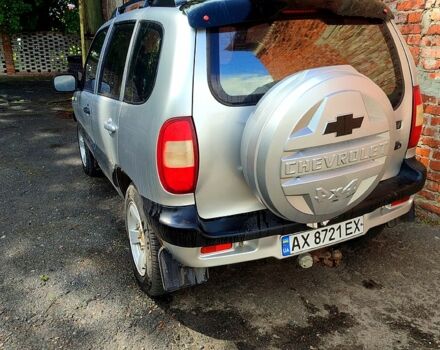 Сірий Шевроле Нива, об'ємом двигуна 1.7 л та пробігом 250 тис. км за 5000 $, фото 2 на Automoto.ua