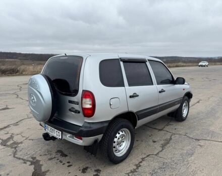 Серый Шевроле Нива, объемом двигателя 1.7 л и пробегом 119 тыс. км за 3150 $, фото 1 на Automoto.ua