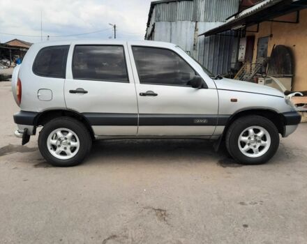 Сірий Шевроле Нива, об'ємом двигуна 1.7 л та пробігом 344 тис. км за 3100 $, фото 5 на Automoto.ua