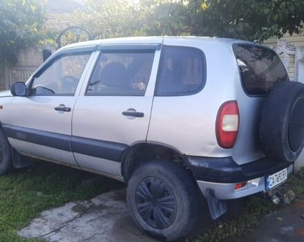 Серый Шевроле Нива, объемом двигателя 1.7 л и пробегом 137 тыс. км за 3600 $, фото 4 на Automoto.ua