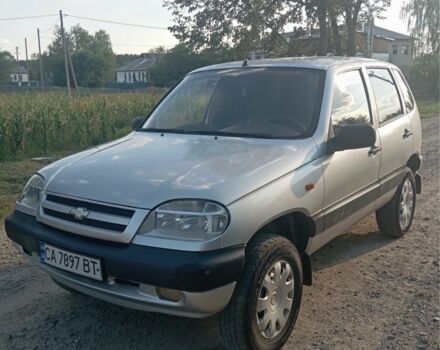 Сірий Шевроле Нива, об'ємом двигуна 1.7 л та пробігом 180 тис. км за 2900 $, фото 3 на Automoto.ua