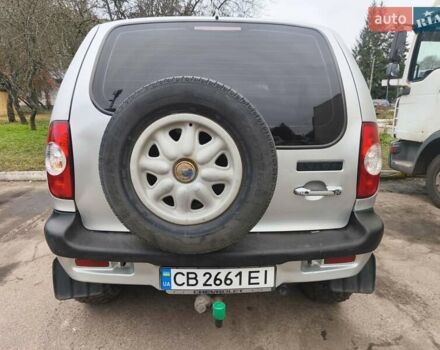 Серый Шевроле Нива, объемом двигателя 1.69 л и пробегом 140 тыс. км за 4000 $, фото 10 на Automoto.ua