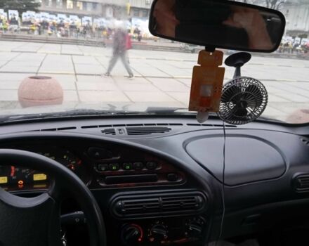 Сірий Шевроле Нива, об'ємом двигуна 1.7 л та пробігом 200 тис. км за 4600 $, фото 5 на Automoto.ua