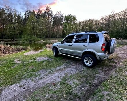 Серый Шевроле Нива, объемом двигателя 1.7 л и пробегом 200 тыс. км за 4500 $, фото 1 на Automoto.ua