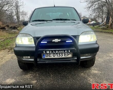 Серый Шевроле Нива, объемом двигателя 1.7 л и пробегом 195 тыс. км за 3300 $, фото 6 на Automoto.ua