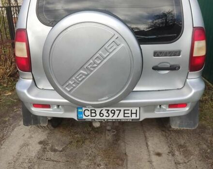Серый Шевроле Нива, объемом двигателя 1.69 л и пробегом 226 тыс. км за 3700 $, фото 4 на Automoto.ua