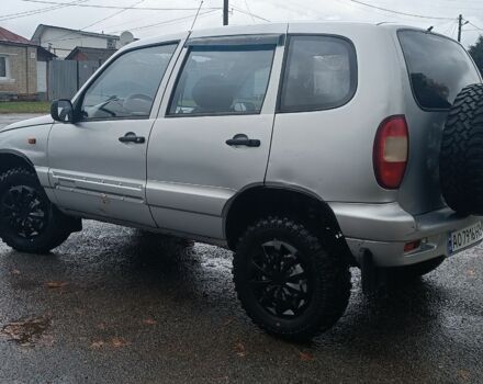 Шевроле Нива 2005 у Путивле на Automoto.ua Сірий Шевроле Нива, об'ємом двигуна 1.7 л та пробігом 74 тис. км за 3000 $, фото 4 на Automoto.ua