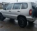 Шевроле Нива 2005 у Путивле на Automoto.ua Сірий Шевроле Нива, об'ємом двигуна 1.7 л та пробігом 74 тис. км за 3000 $, фото 4 на Automoto.ua