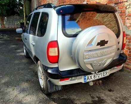 Сірий Шевроле Нива, об'ємом двигуна 1.7 л та пробігом 250 тис. км за 5000 $, фото 1 на Automoto.ua