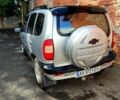Сірий Шевроле Нива, об'ємом двигуна 1.7 л та пробігом 250 тис. км за 5000 $, фото 1 на Automoto.ua